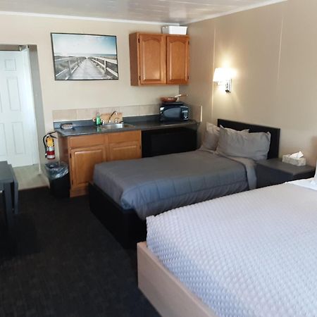 Berry'S Motel Truro Bagian luar foto
