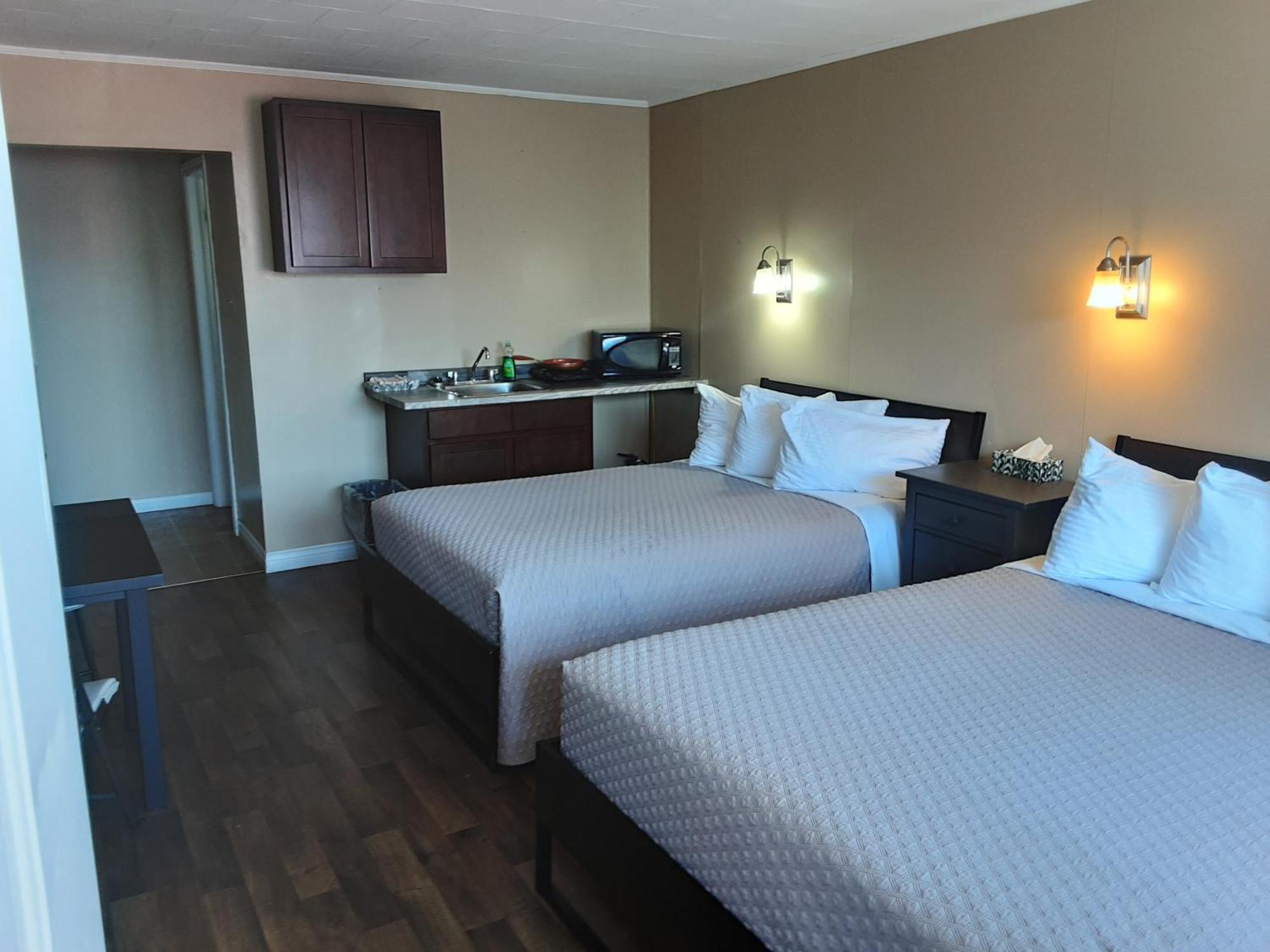Berry'S Motel Truro Bagian luar foto