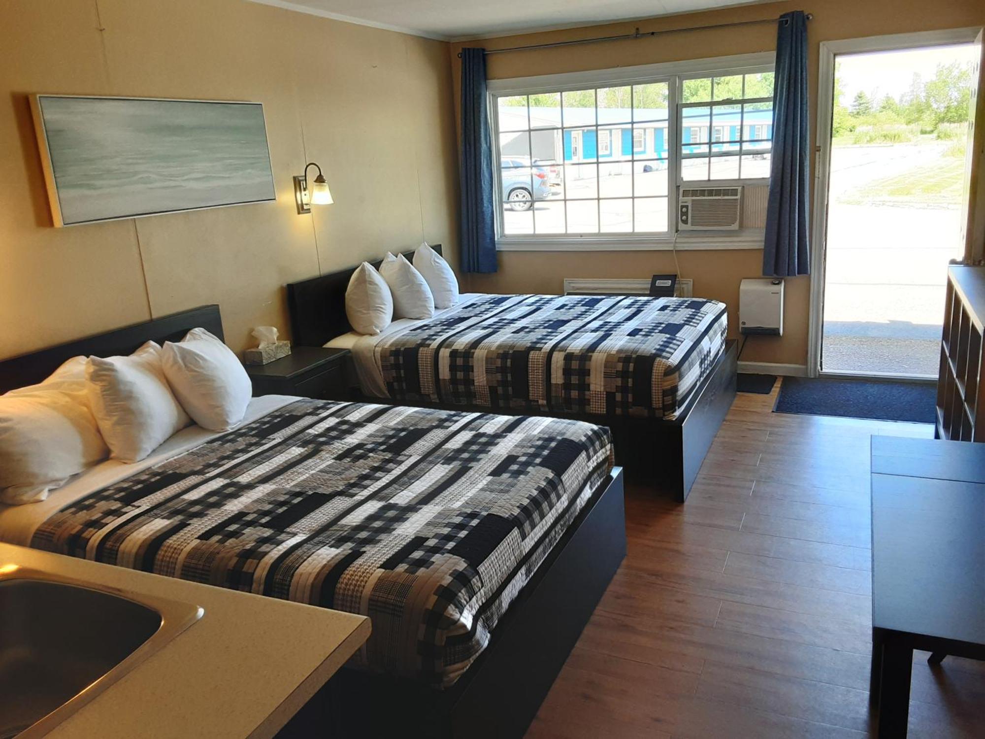 Berry'S Motel Truro Bagian luar foto