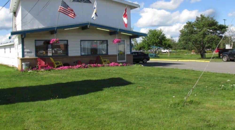 Berry'S Motel Truro Bagian luar foto