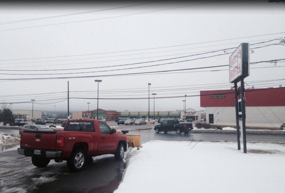 Berry'S Motel Truro Bagian luar foto